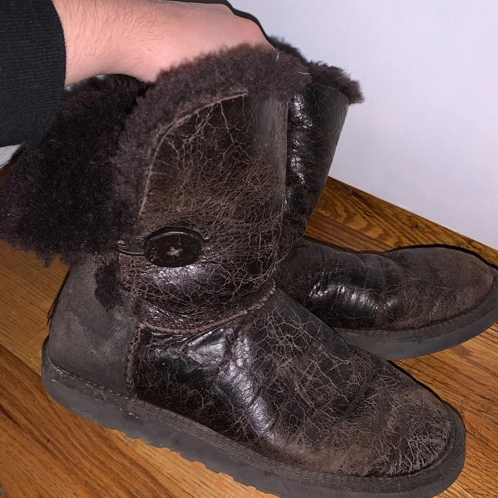 Ugg Bailey Button leather brown Boots 8 - Picture 3 of 6